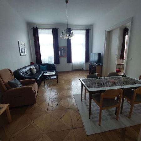 Gerald'S Apartment 12 Wina Bagian luar foto