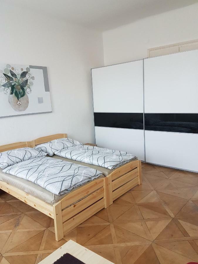 Gerald'S Apartment 12 Wina Bagian luar foto