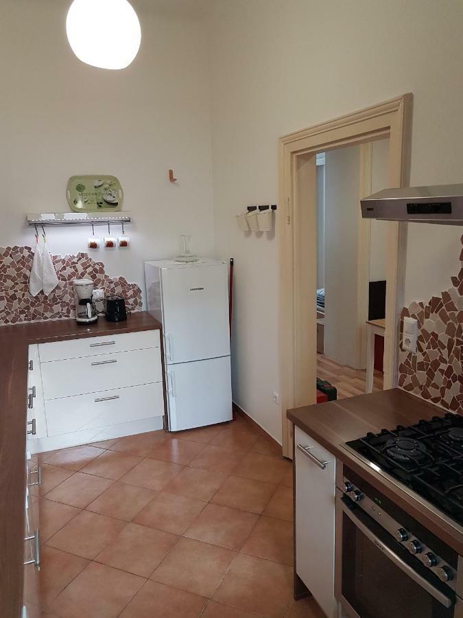 Gerald'S Apartment 12 Wina Bagian luar foto