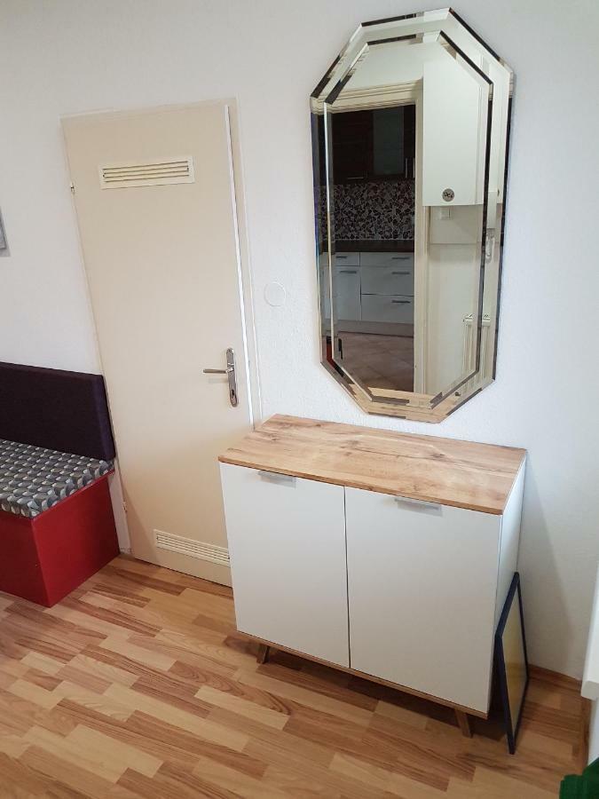 Gerald'S Apartment 12 Wina Bagian luar foto