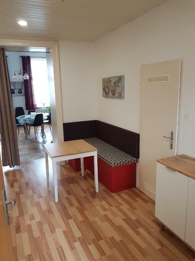 Gerald'S Apartment 12 Wina Bagian luar foto