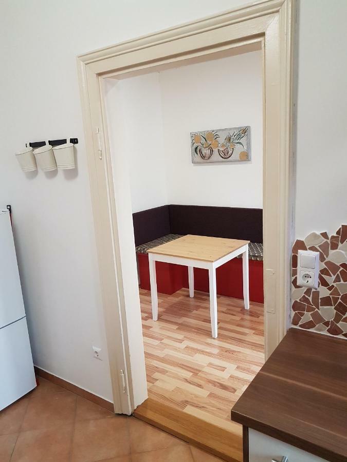 Gerald'S Apartment 12 Wina Bagian luar foto
